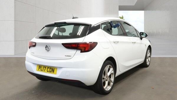 Vauxhall Astra view 4