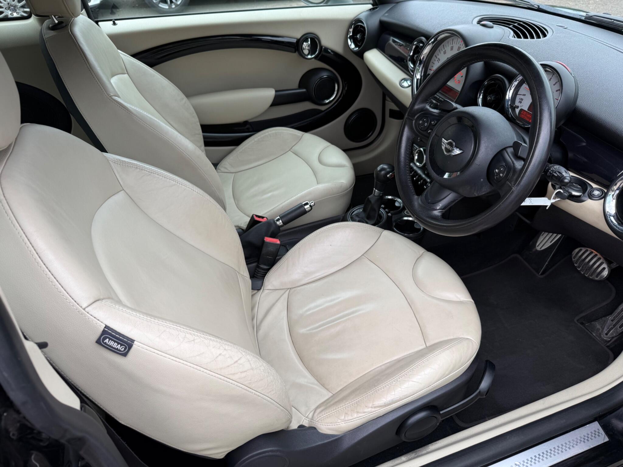 Mini Hatch view 18