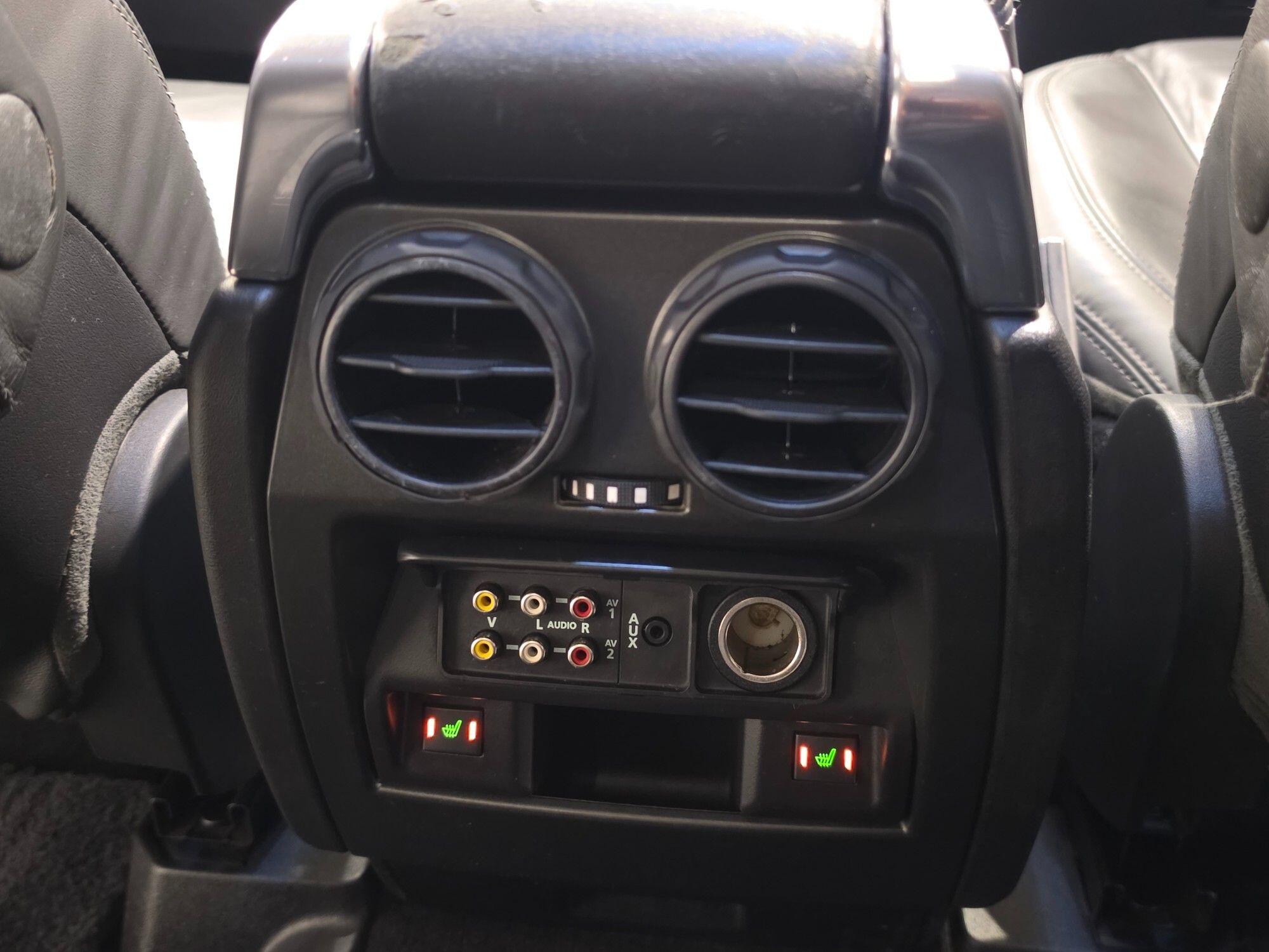 Land Rover Discovery view 21