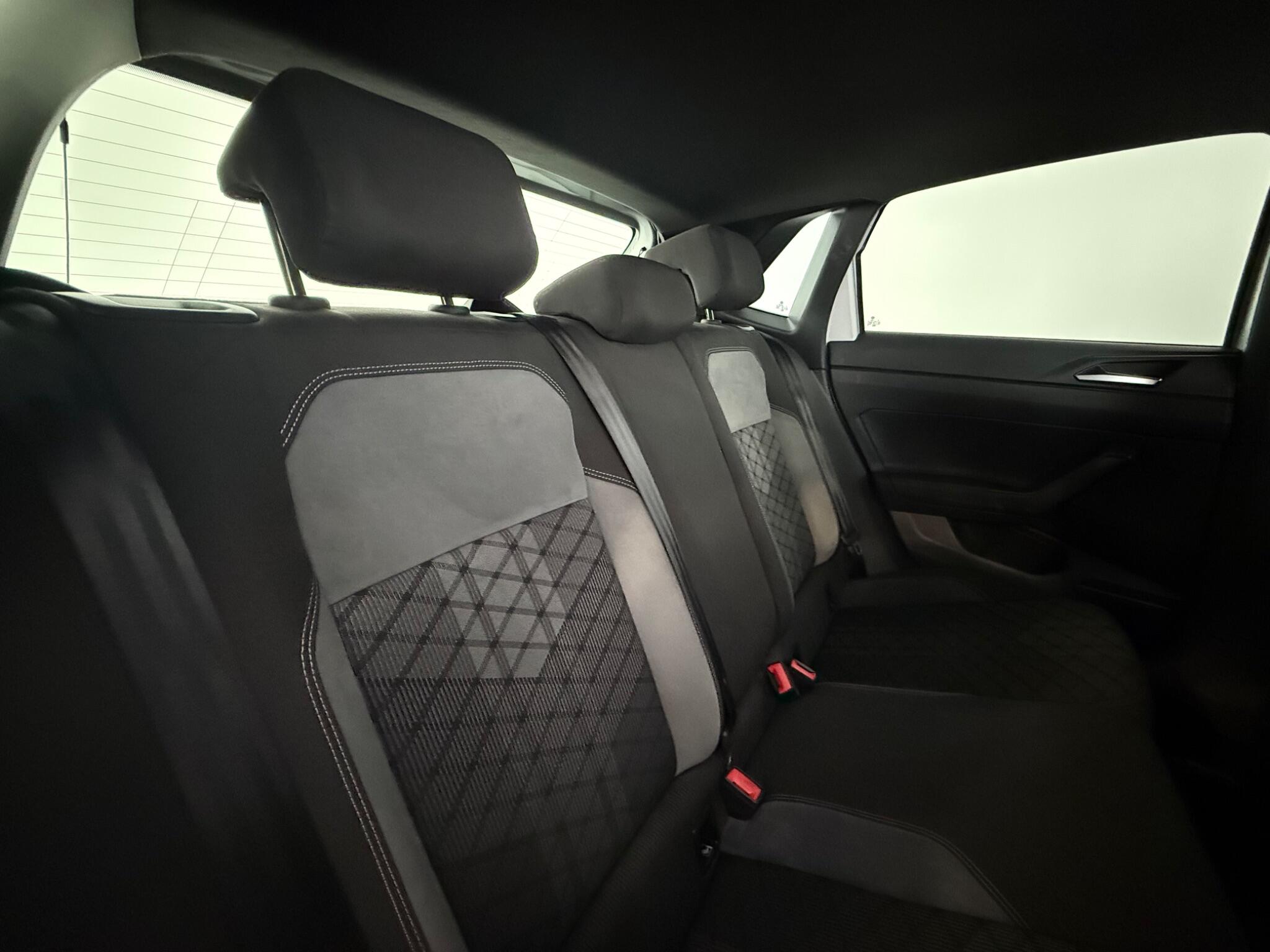 Volkswagen Polo view 33