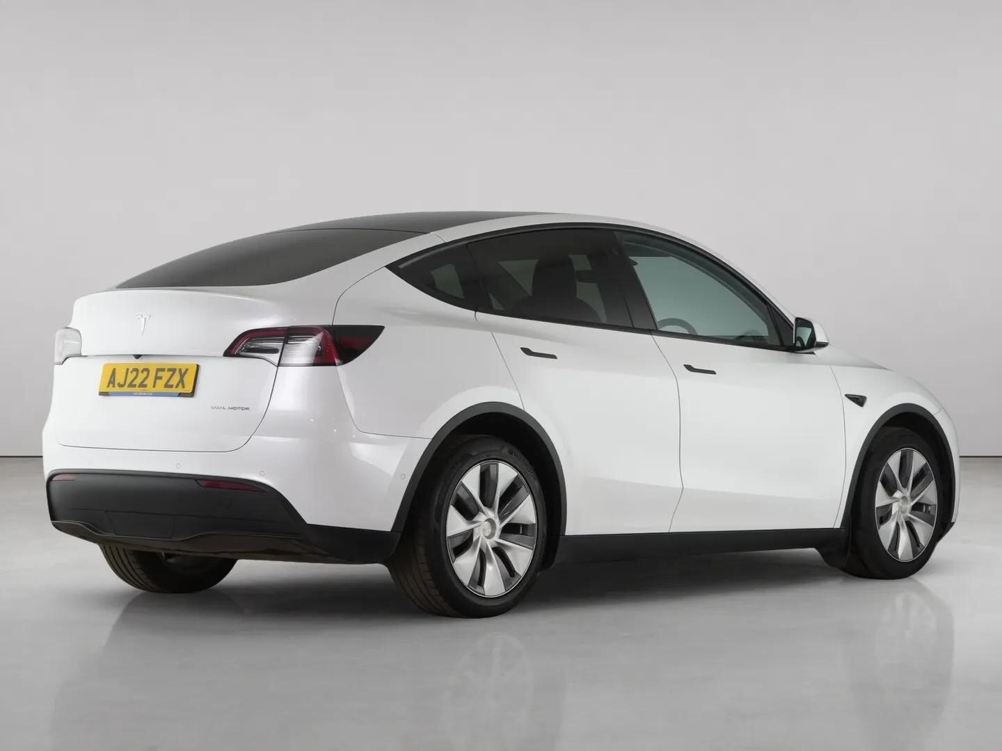 Tesla Model Y view 8