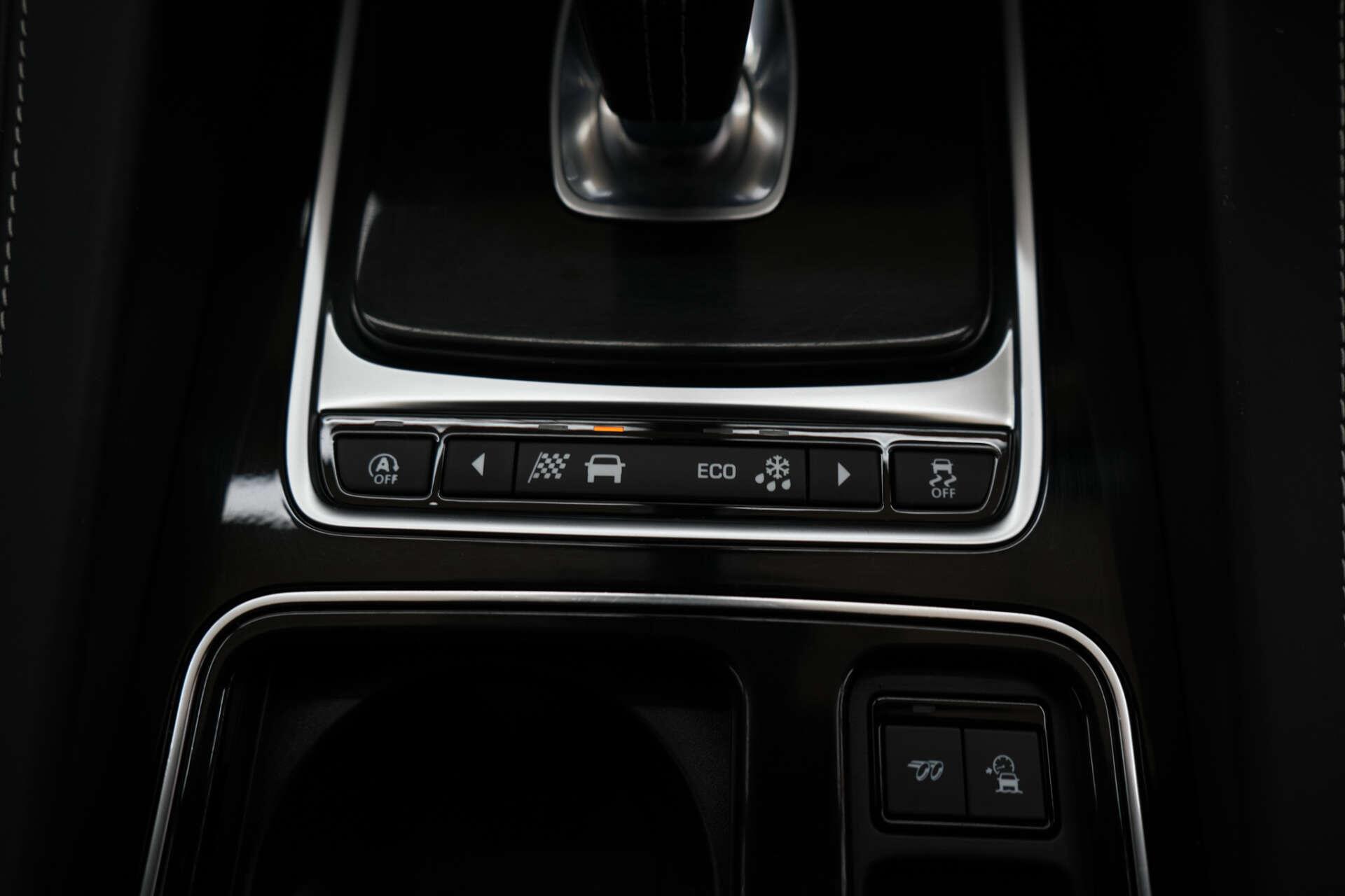 Jaguar F-Pace view 30