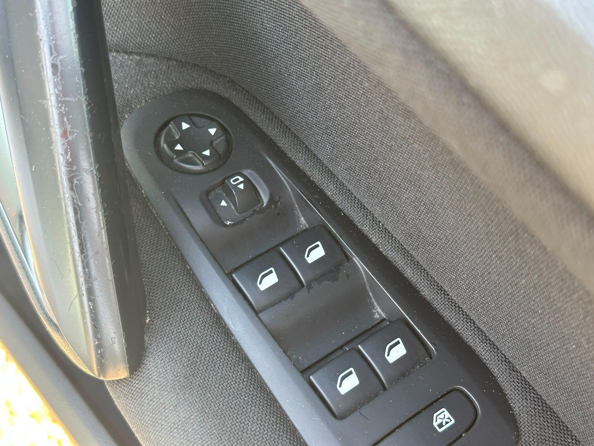 Peugeot 308 view 27