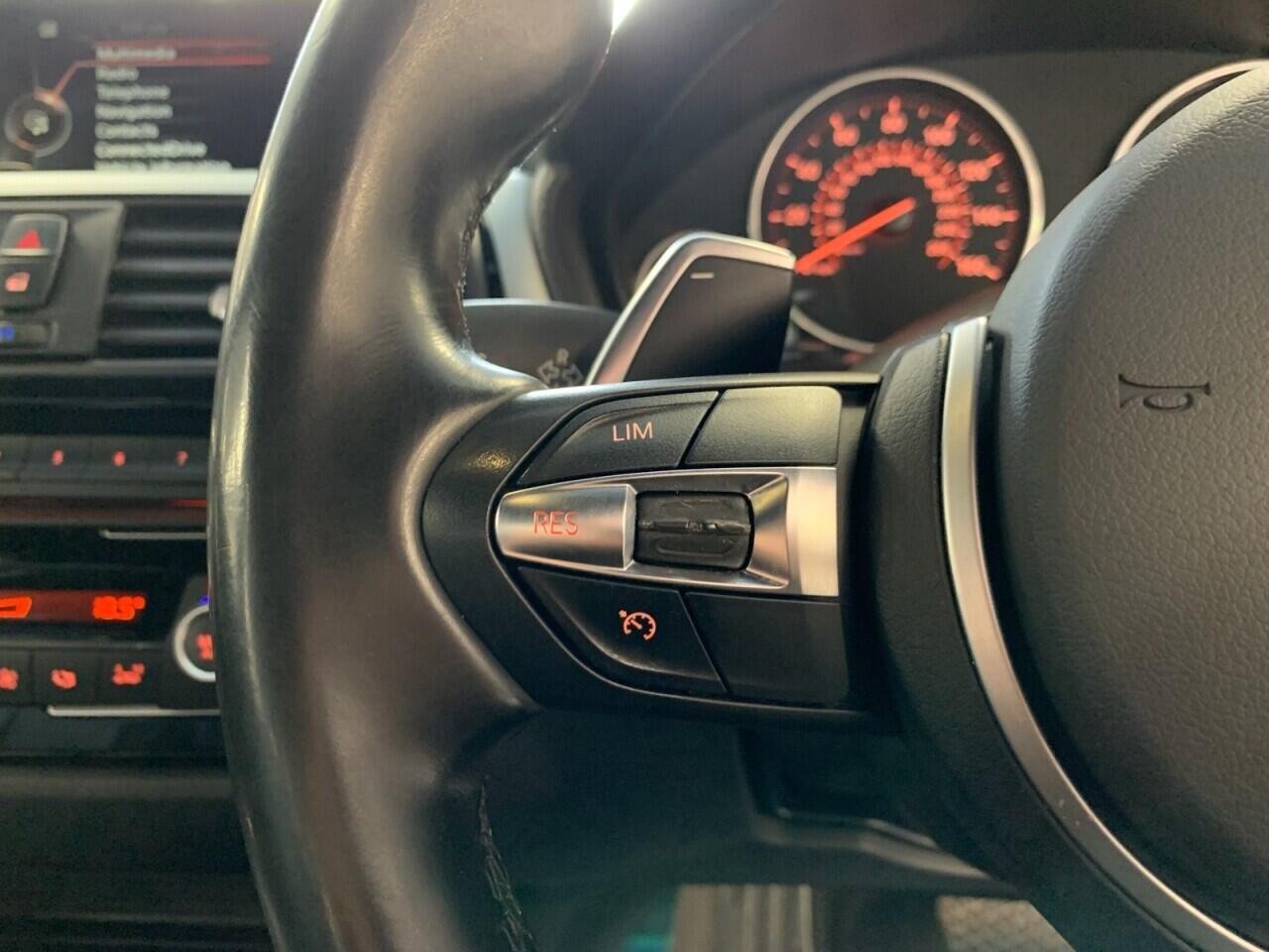 BMW 3 Series view 36