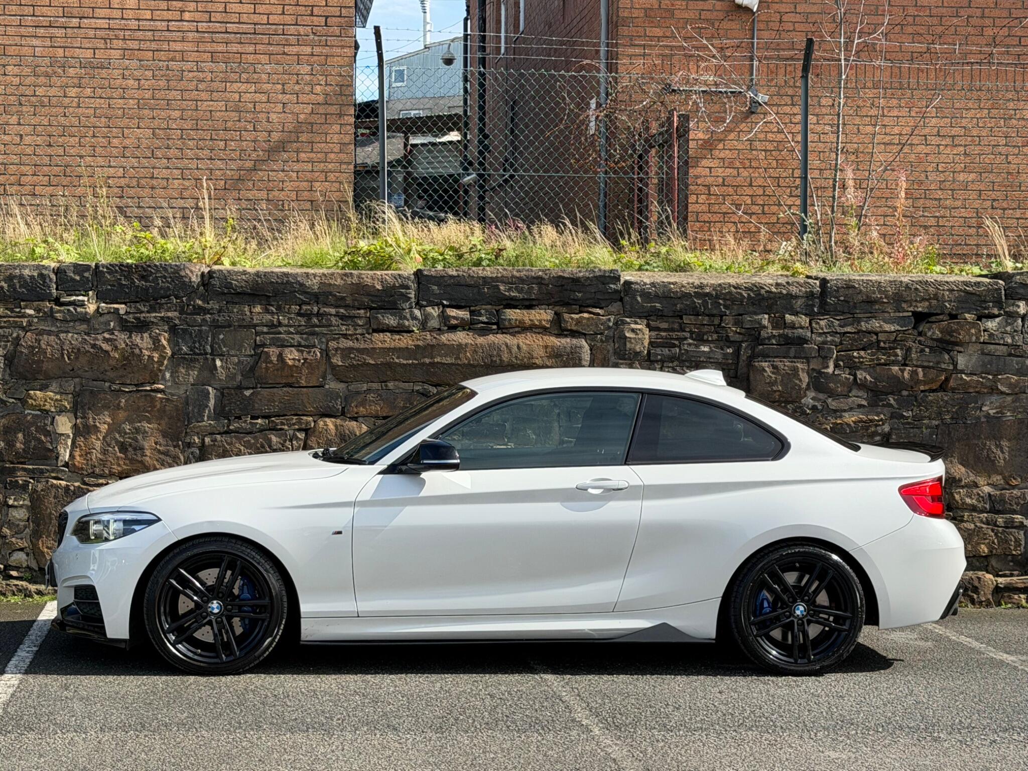 BMW 2 Series view 4