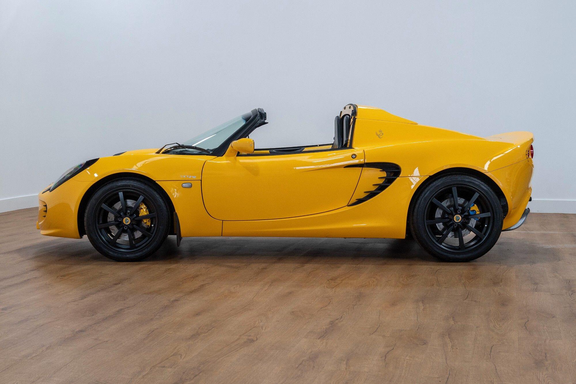 Lotus Elise view 7