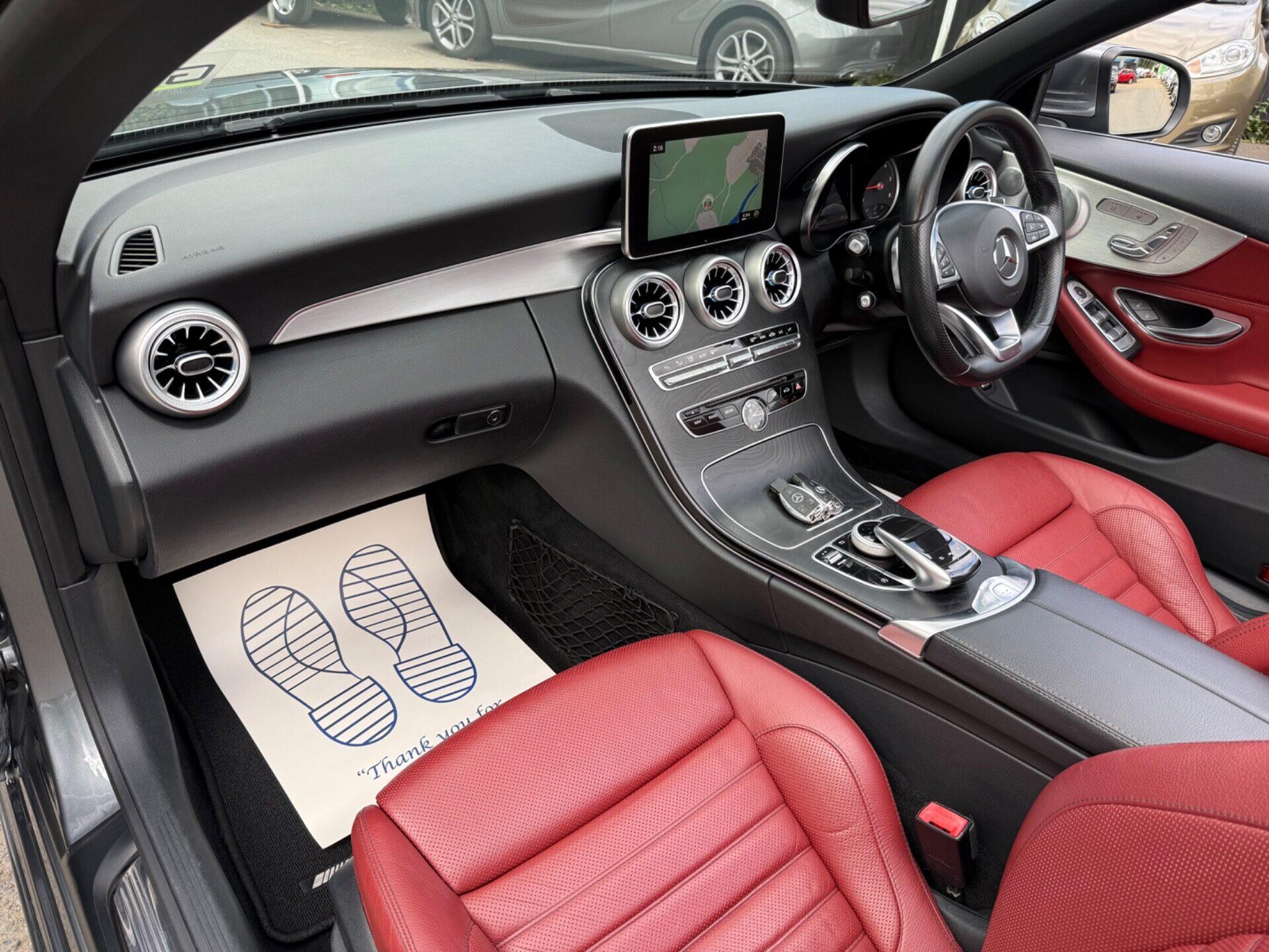 Mercedes-Benz C-Class view 35