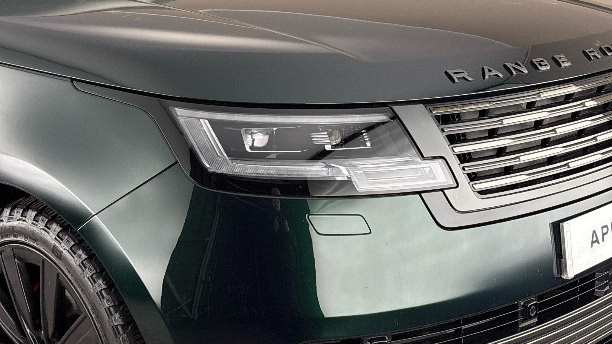 Land Rover Range Rover view 18