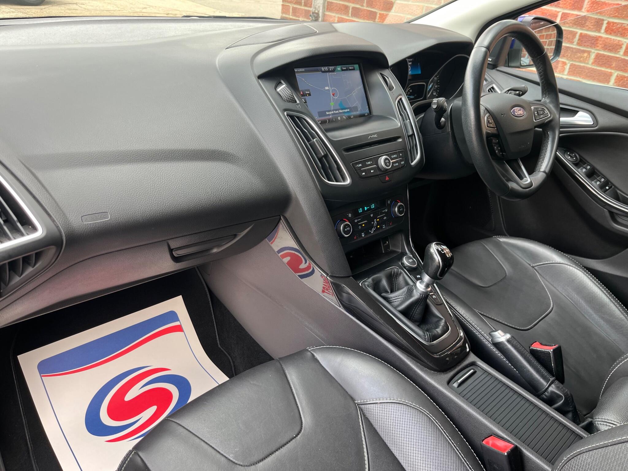 Ford Focus view 67