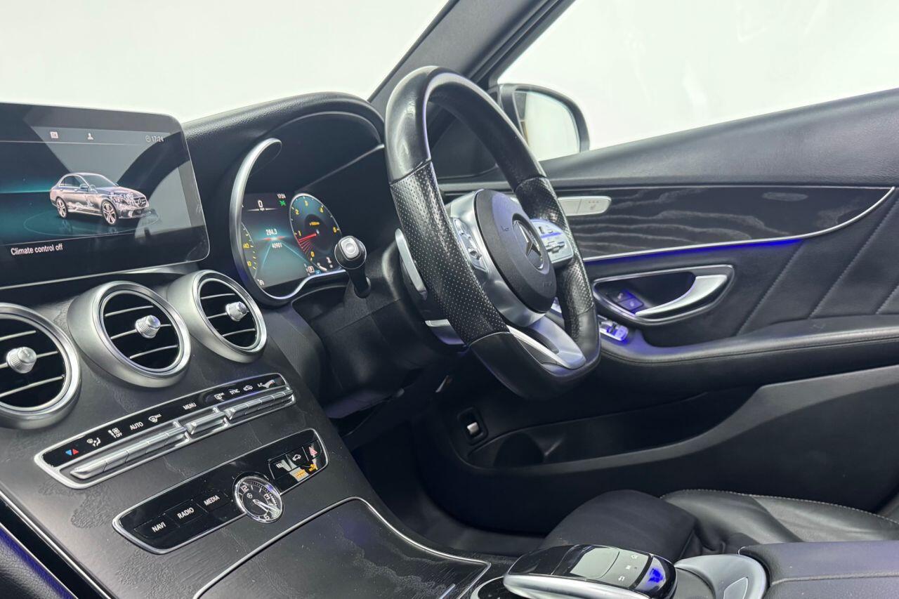 Mercedes-Benz C-Class view 47