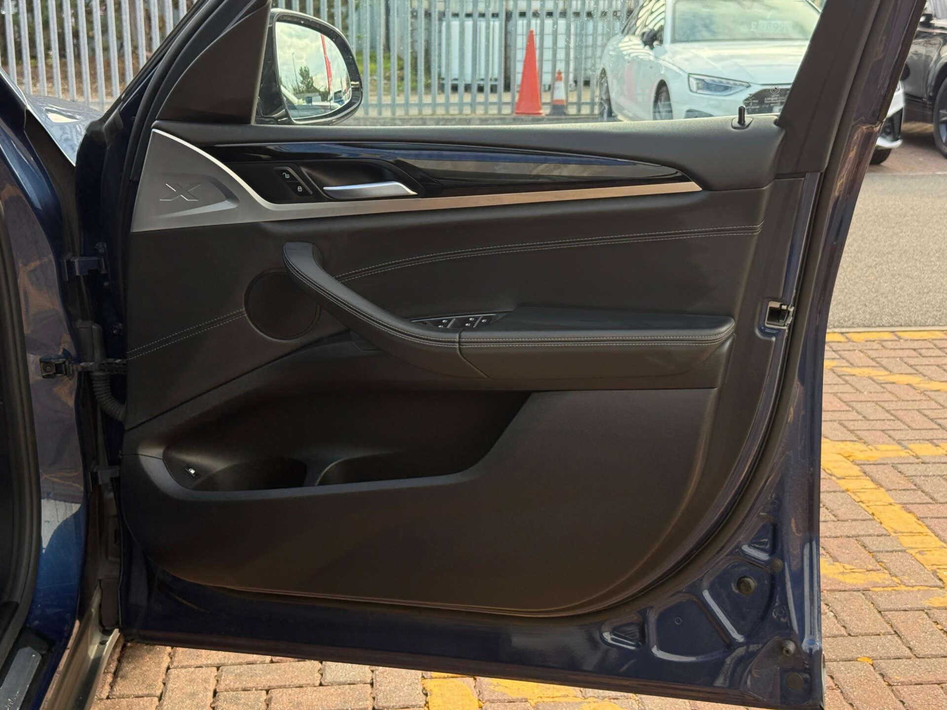 BMW X3 view 17