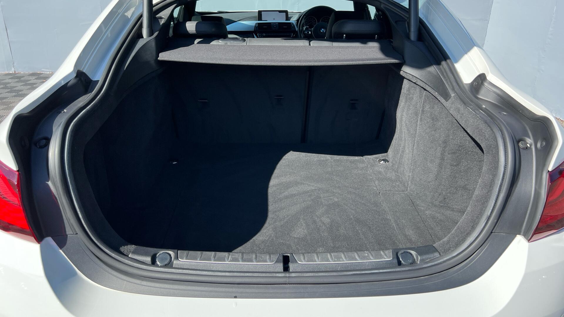 BMW 4 Series view 13