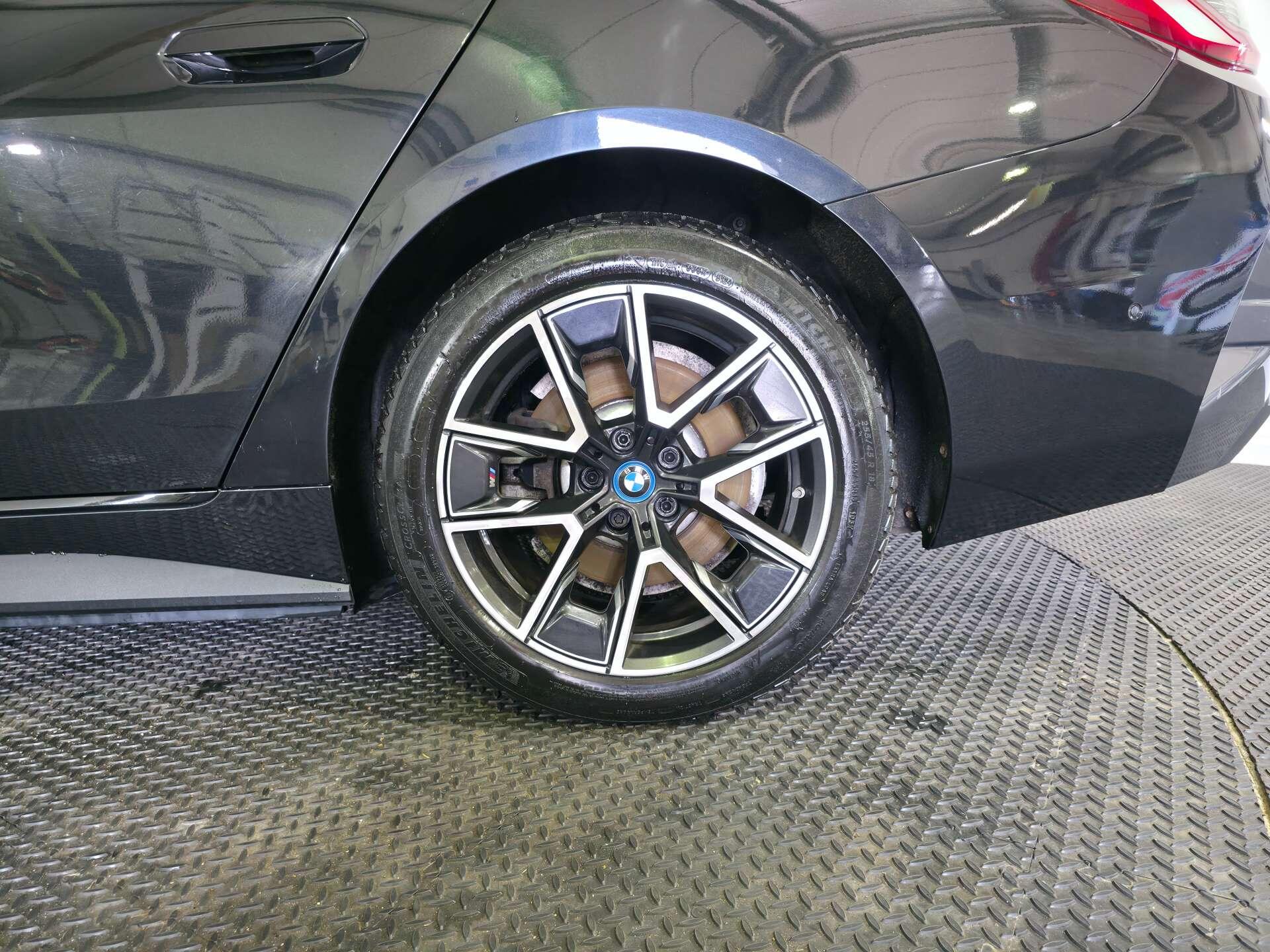 BMW I4 view 65