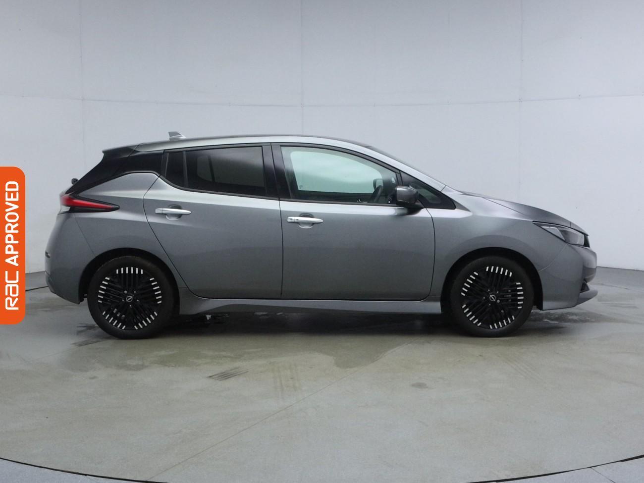Nissan Leaf view 7