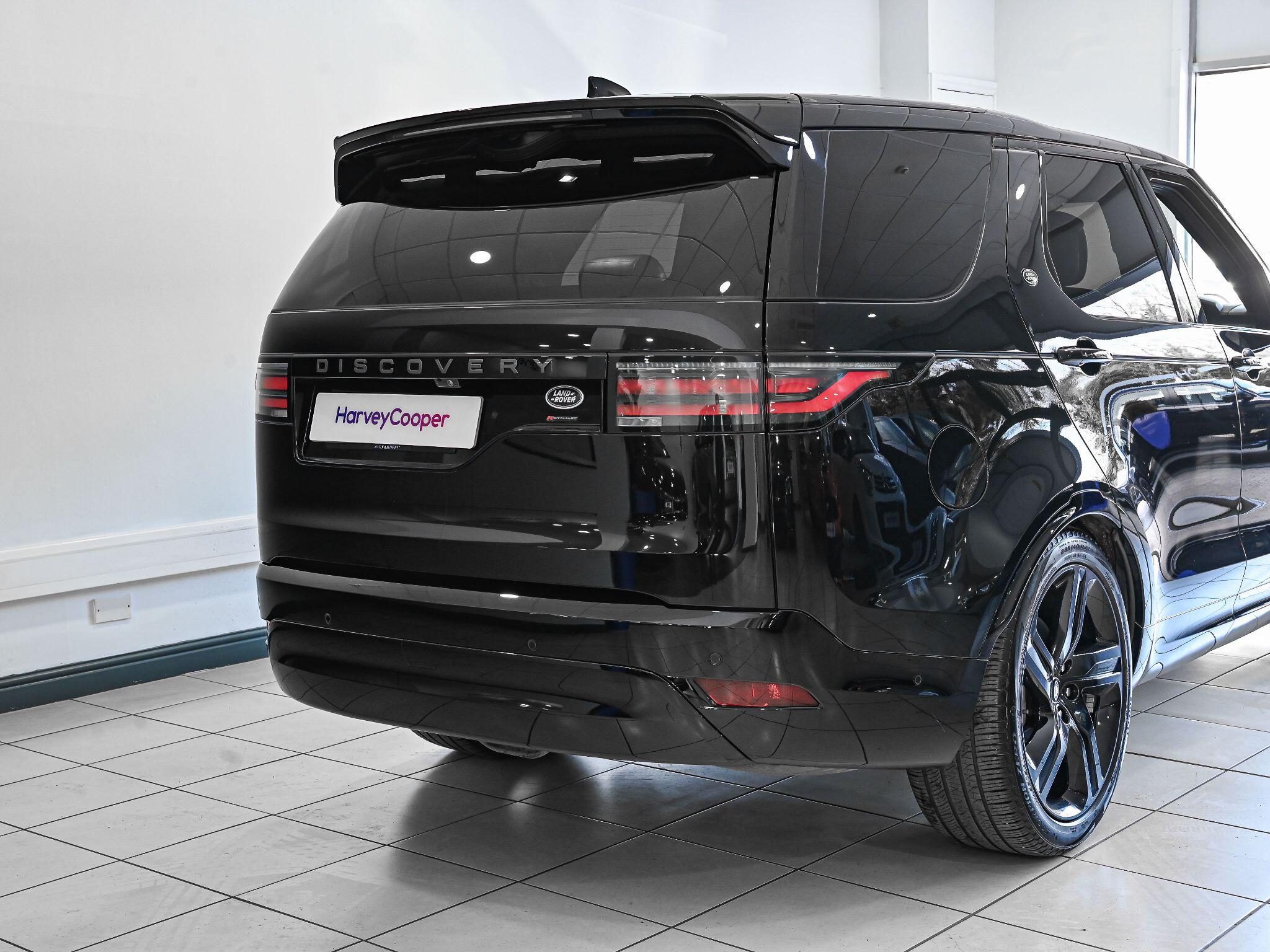 Land Rover Discovery view 21