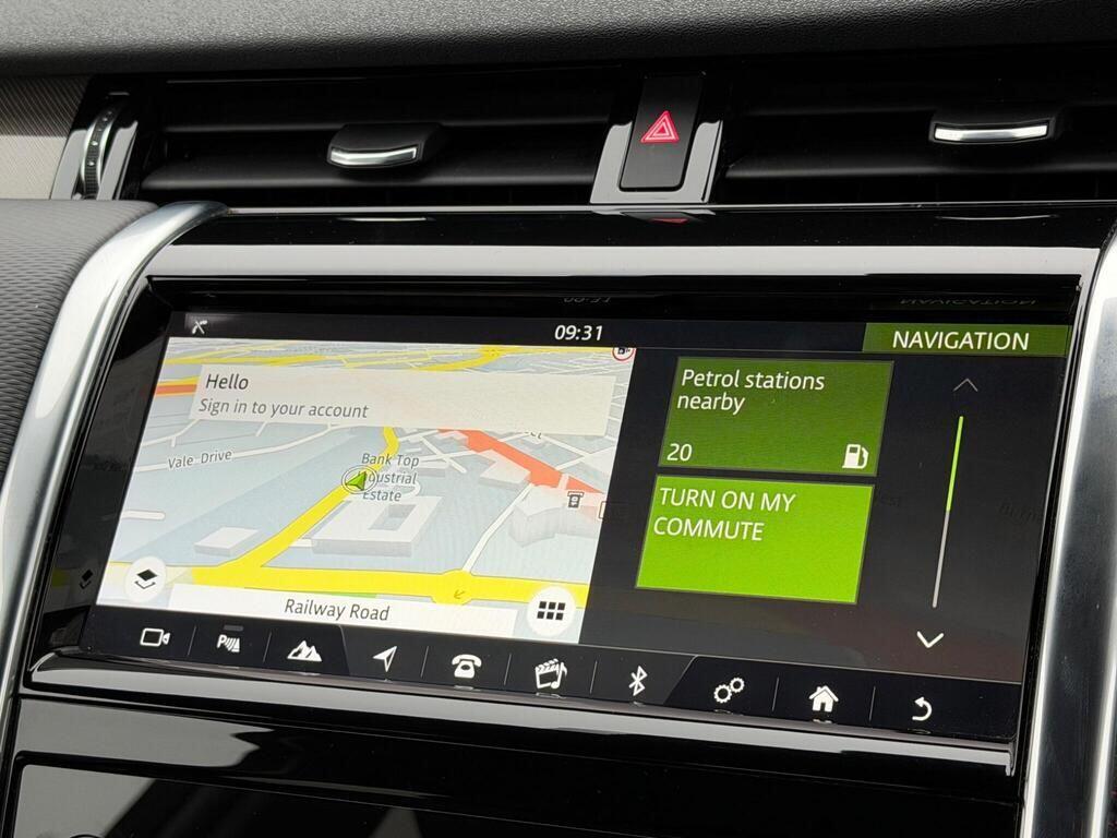 Land Rover Discovery Sport view 33