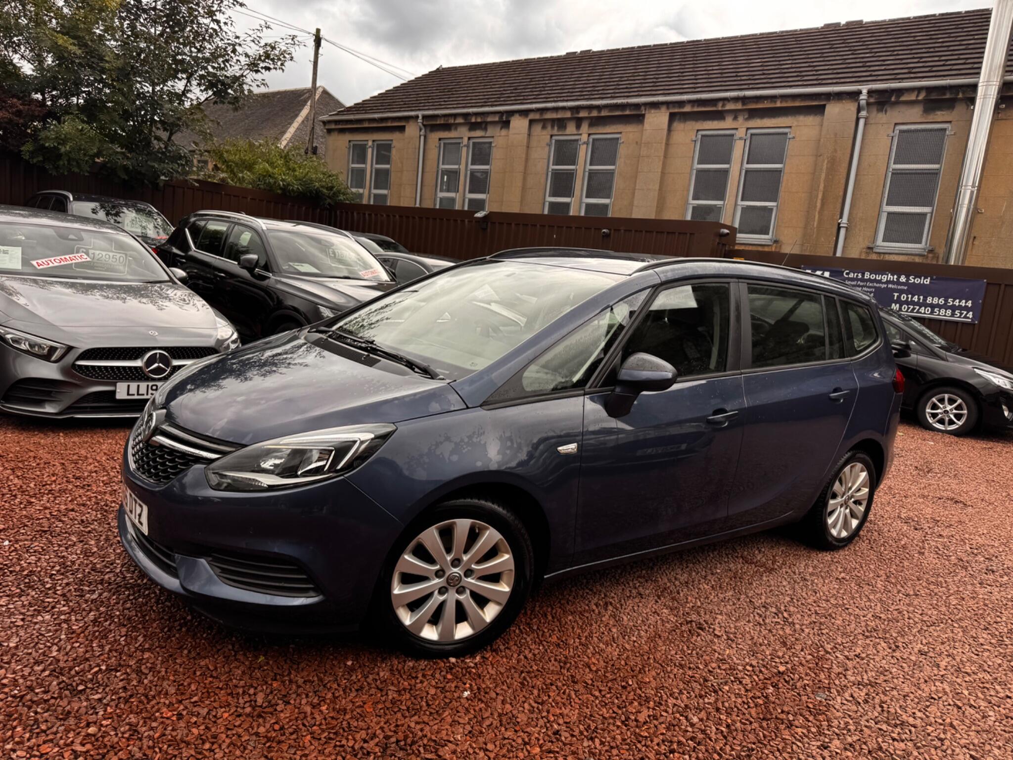 Vauxhall Zafira Tourer view 6