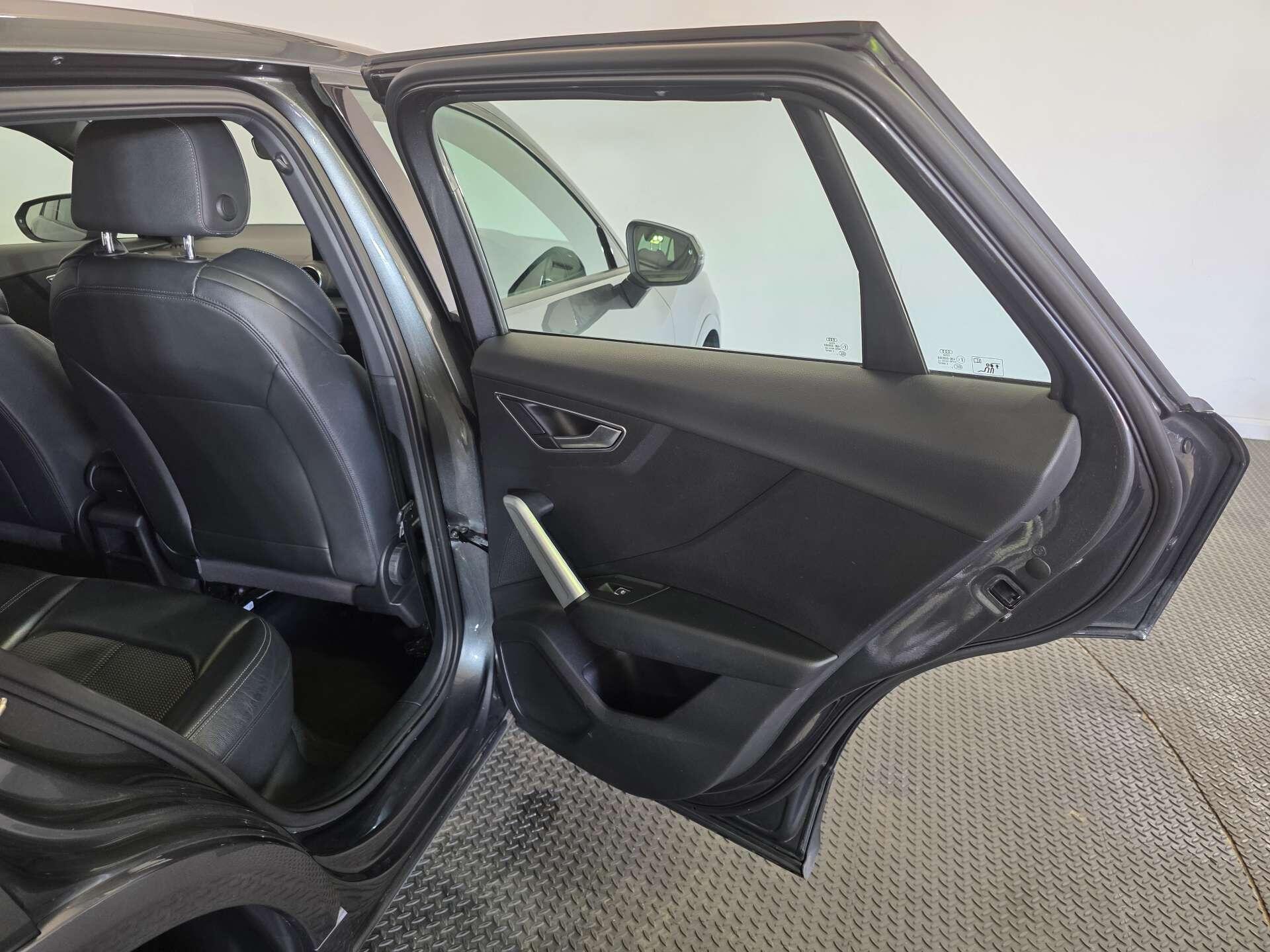Audi Q2 view 38