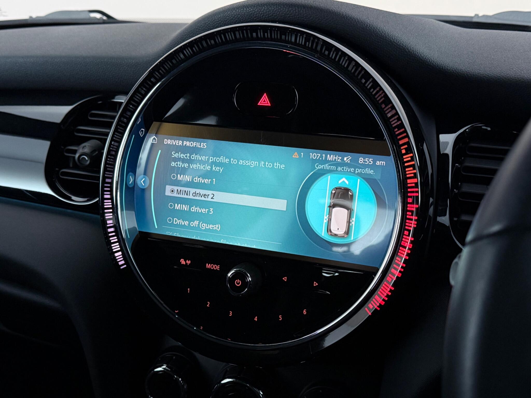 Mini Hatch view 25