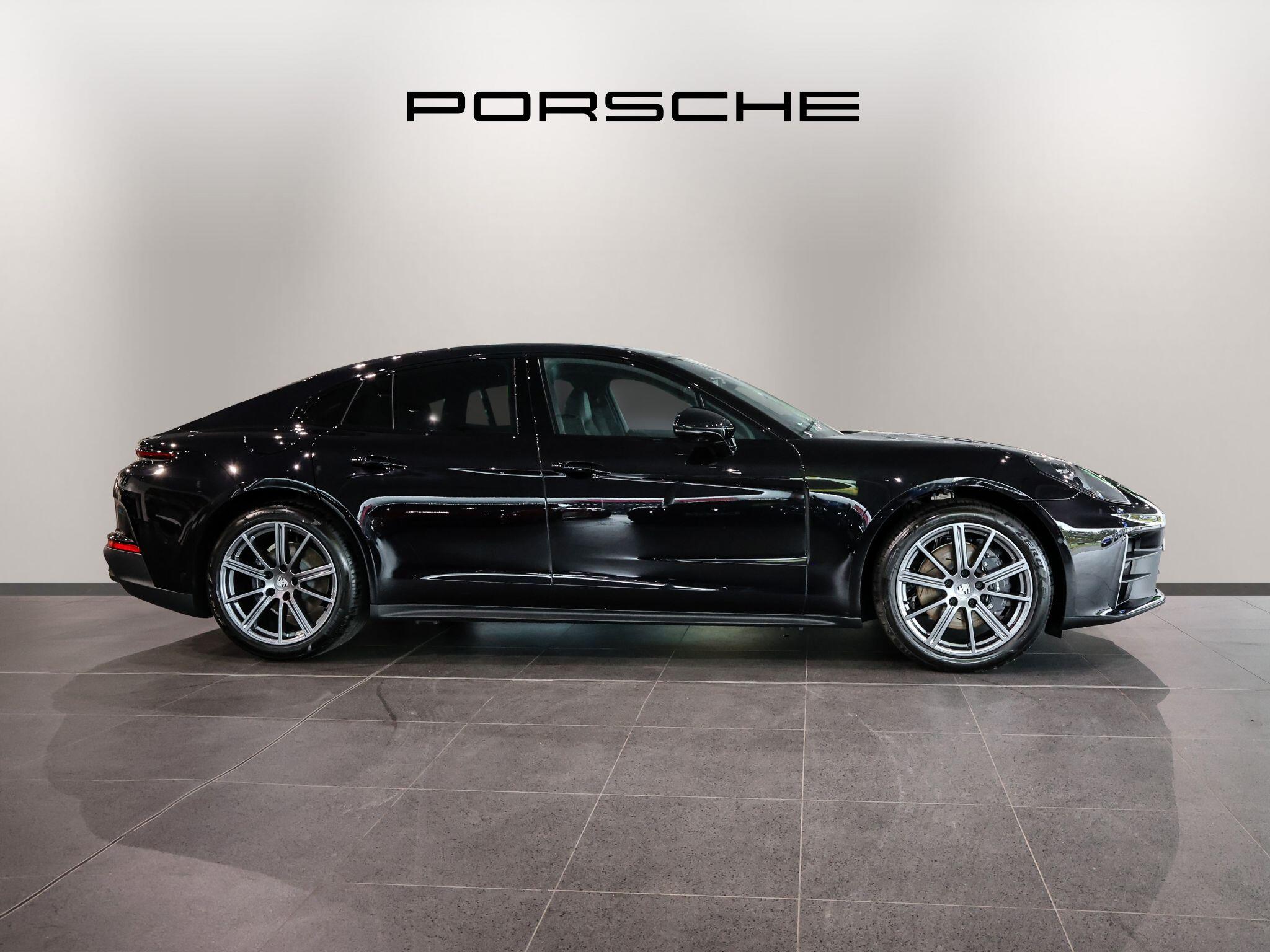 Porsche Panamera view 37