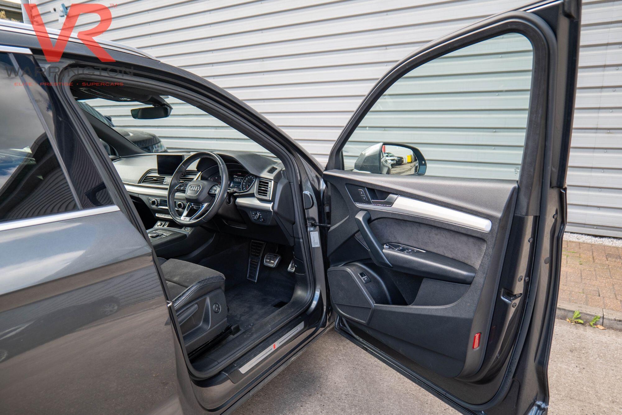 Audi Q5 view 20