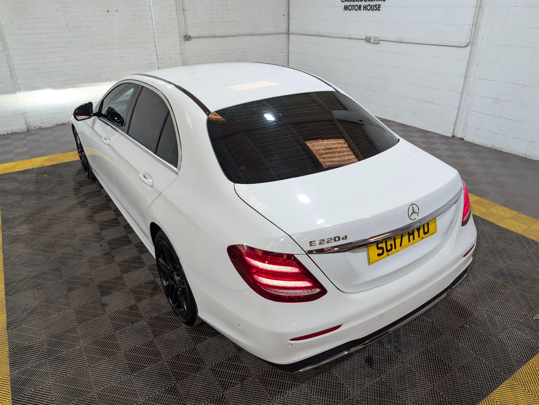 Mercedes-Benz E Class view 11