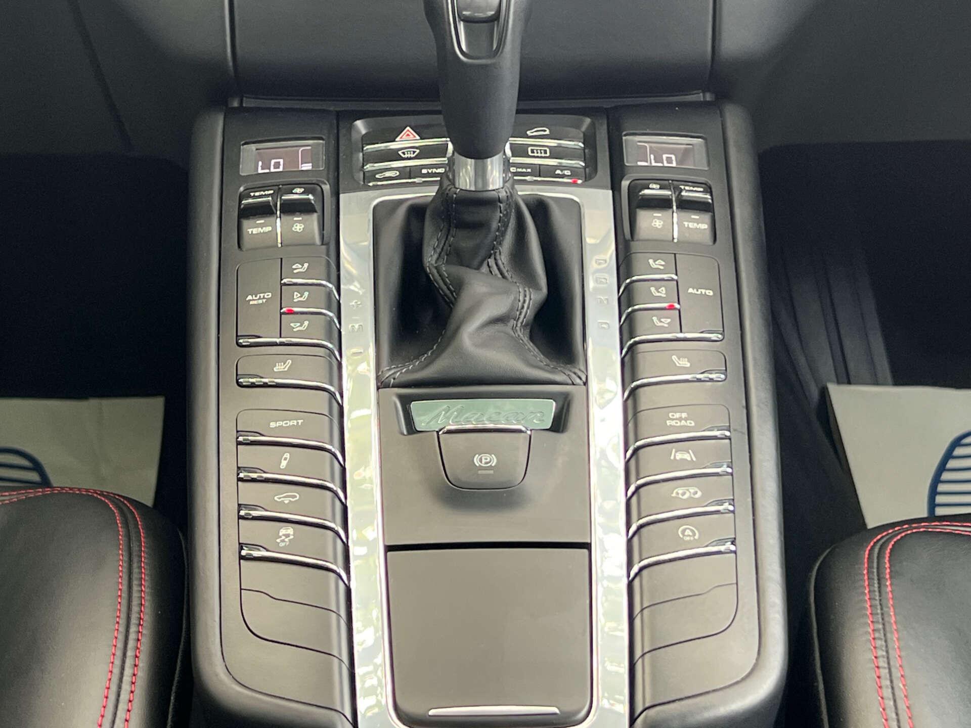 Porsche Macan view 39