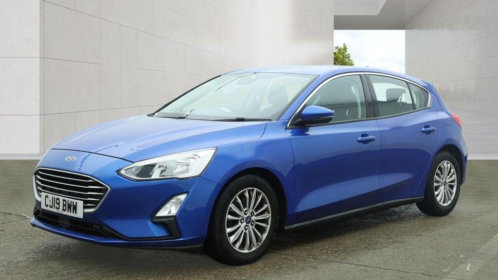 Ford Focus view 4