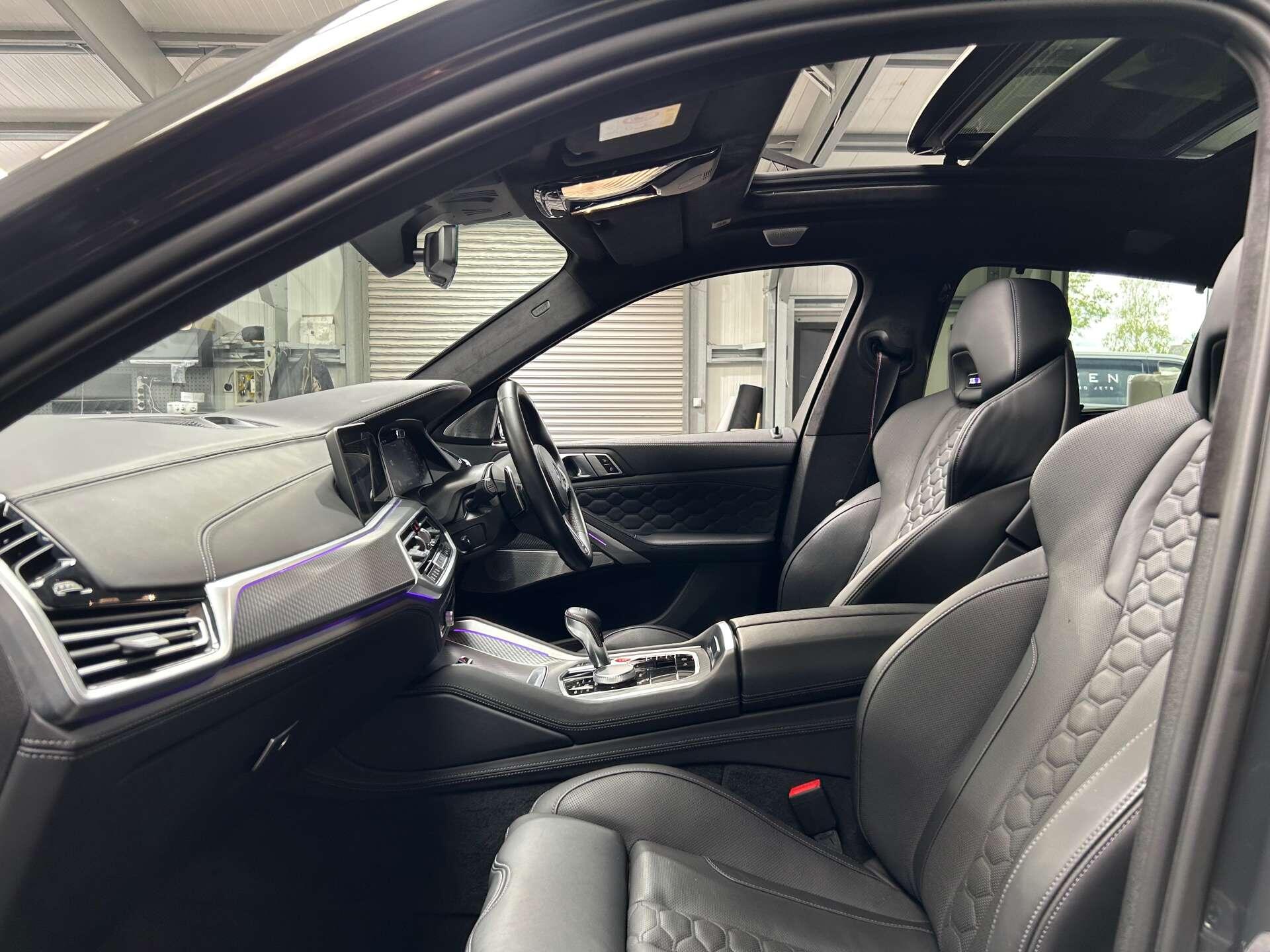 BMW X6 M view 45