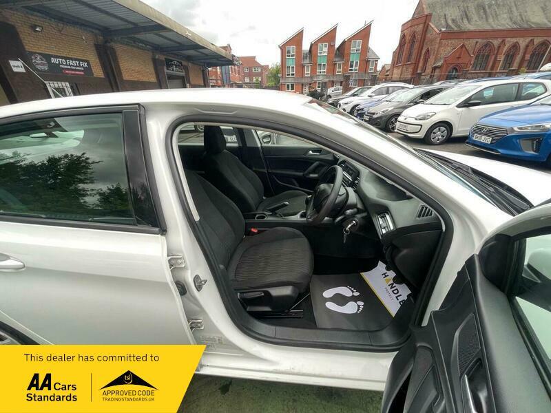 2017 Peugeot 308 1.2 PureTech Access Euro 6 (s/s) 5dr • 57,445 miles image 28