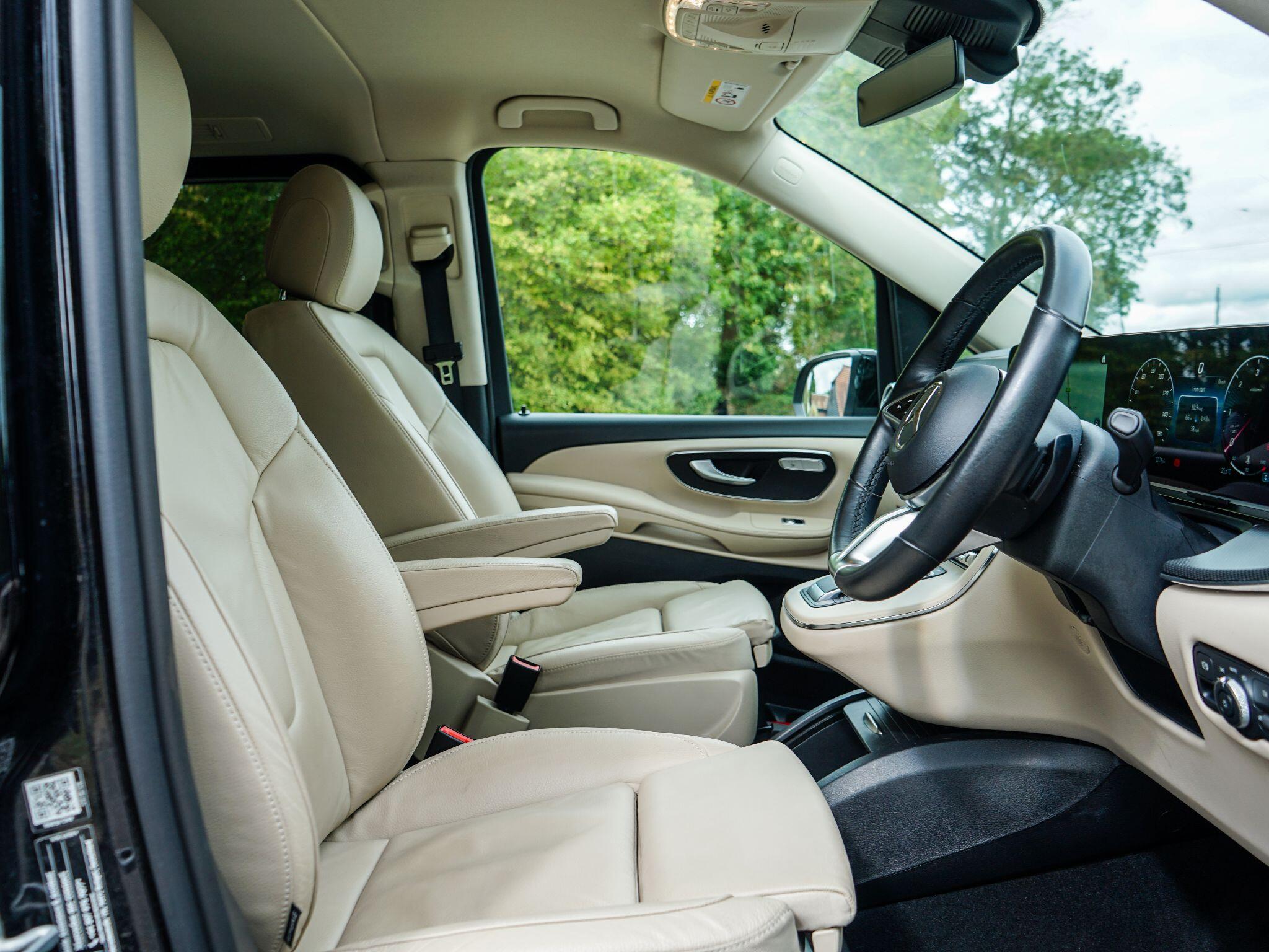 Mercedes-Benz V Class view 19