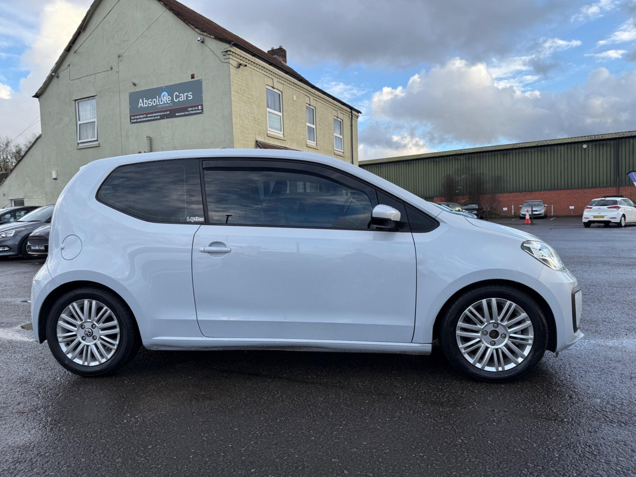 2017 Volkswagen up! 1.0 Move up! Euro 6 (s/s) 3dr • 78,022 miles image 10