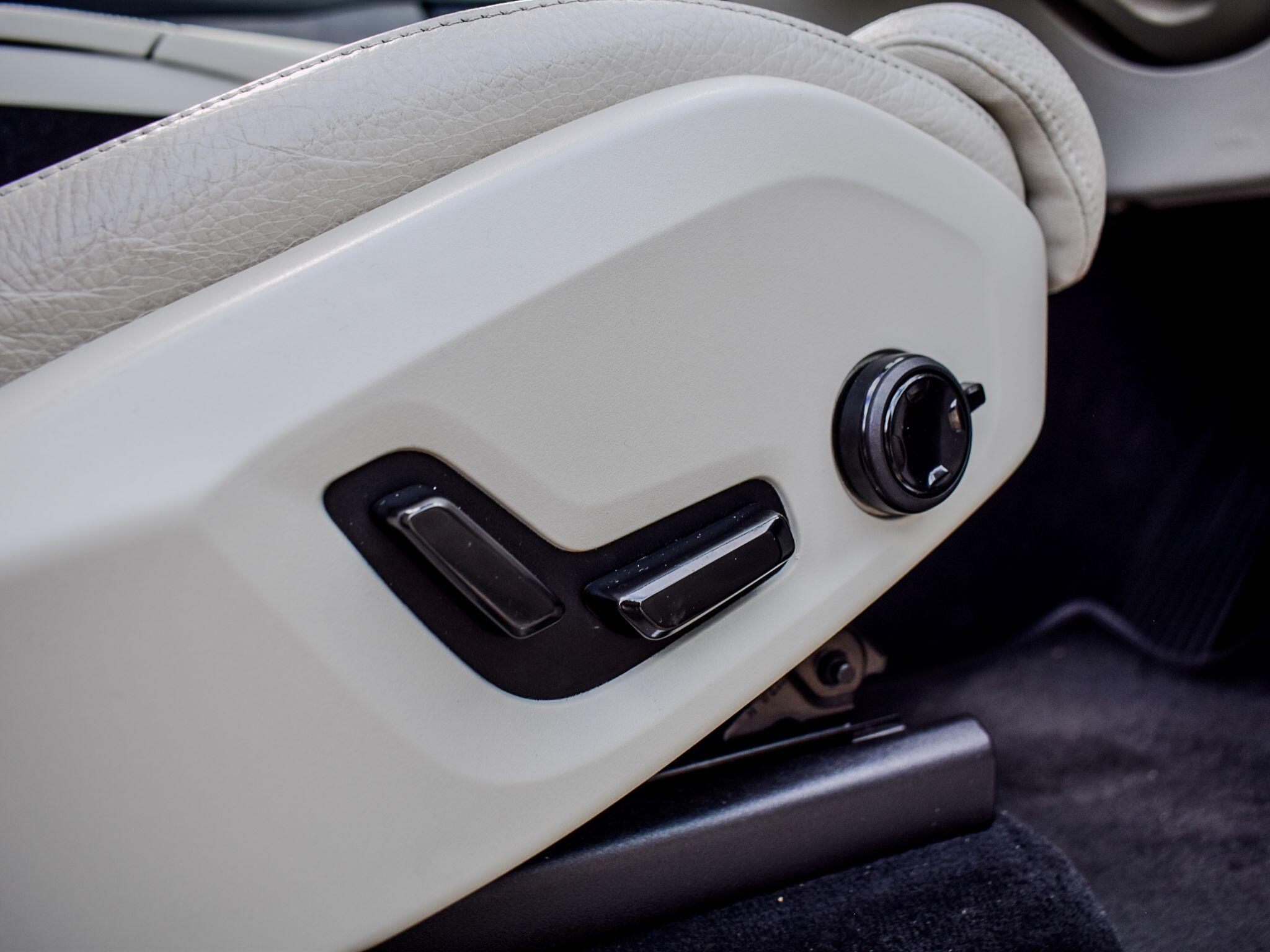 Volvo XC90 view 12