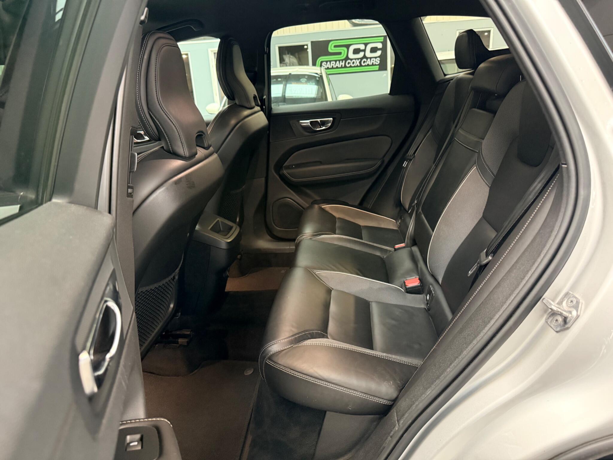 Volvo XC60 view 18