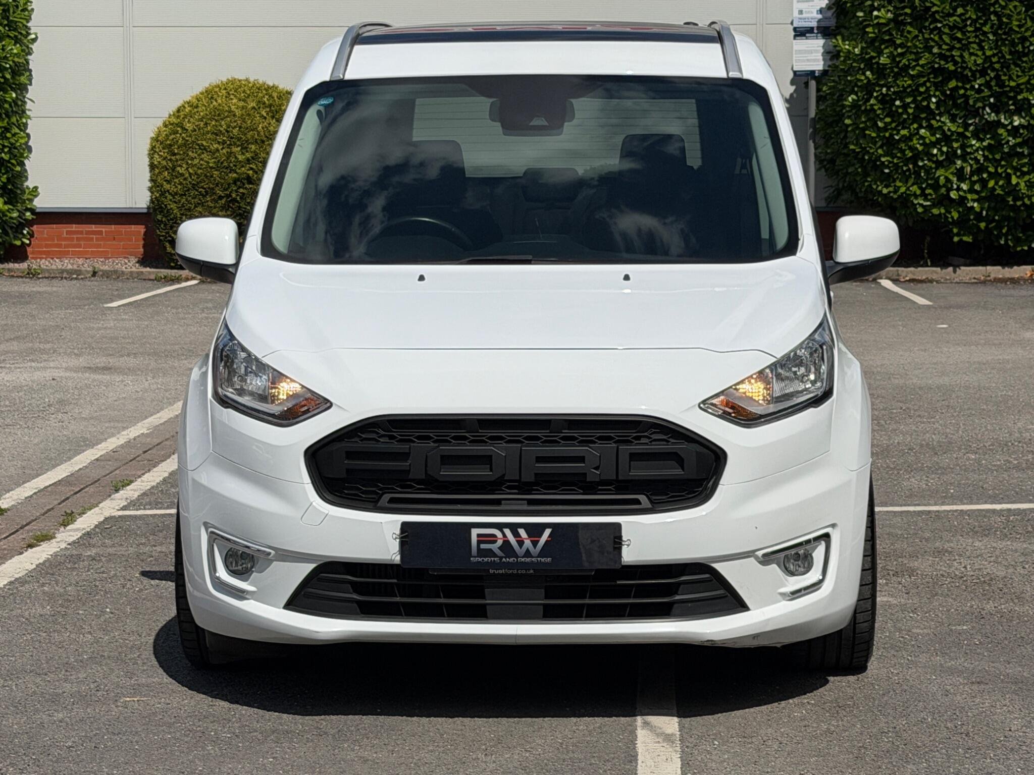 Ford Tourneo Connect view 2