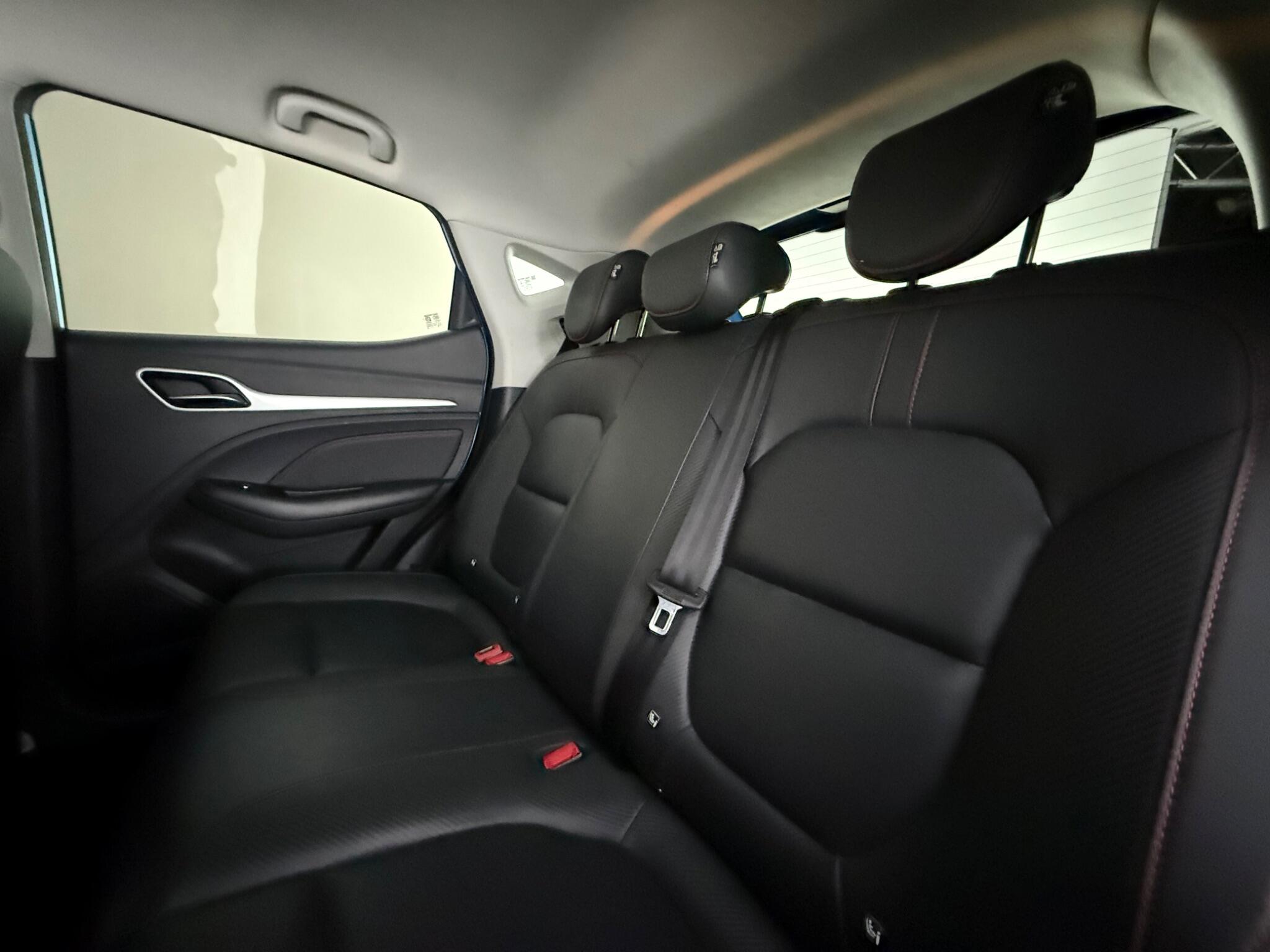 MG ZS view 21