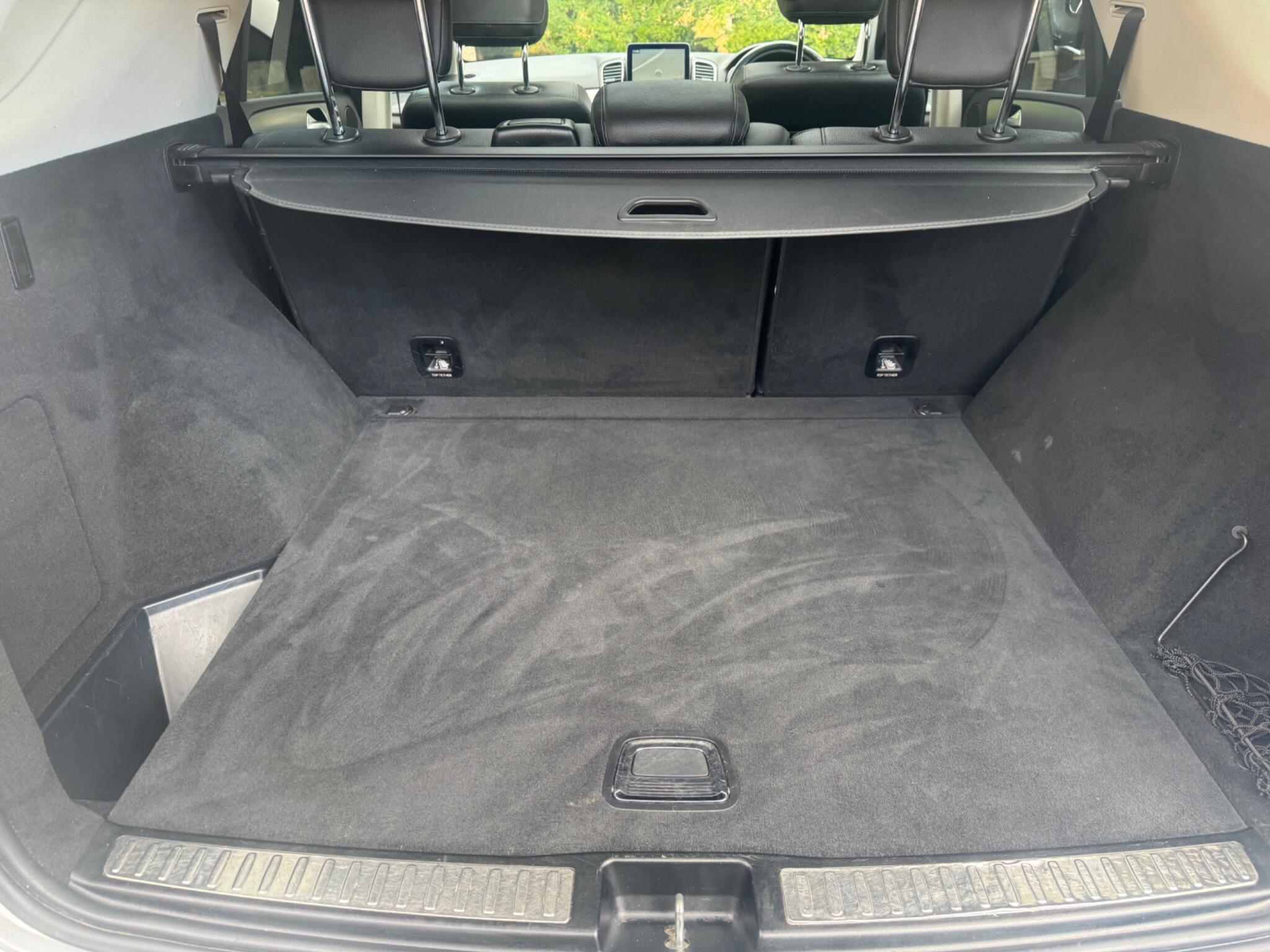 Mercedes-Benz Gle view 66