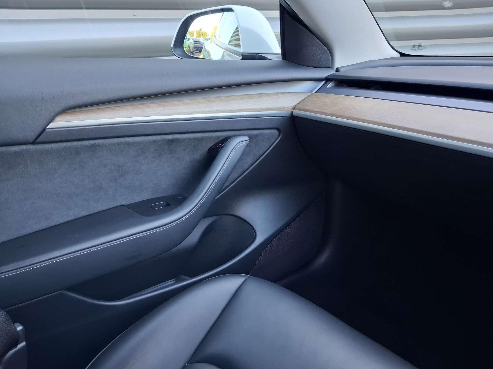 Tesla Model 3 view 26