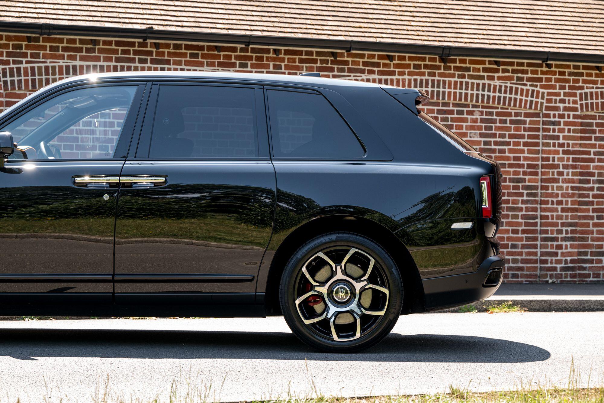 Rolls-Royce Cullinan view 36