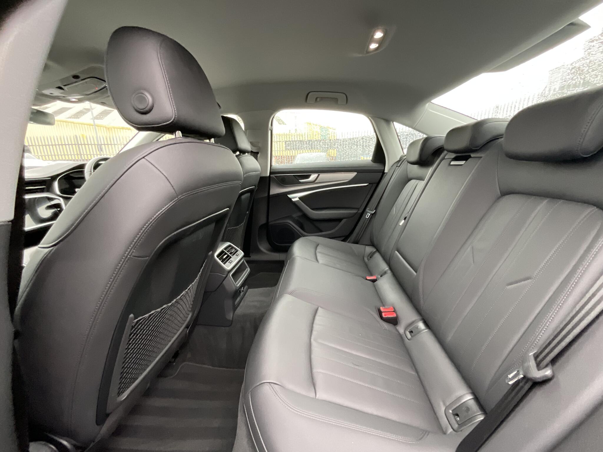 Audi A6 view 35