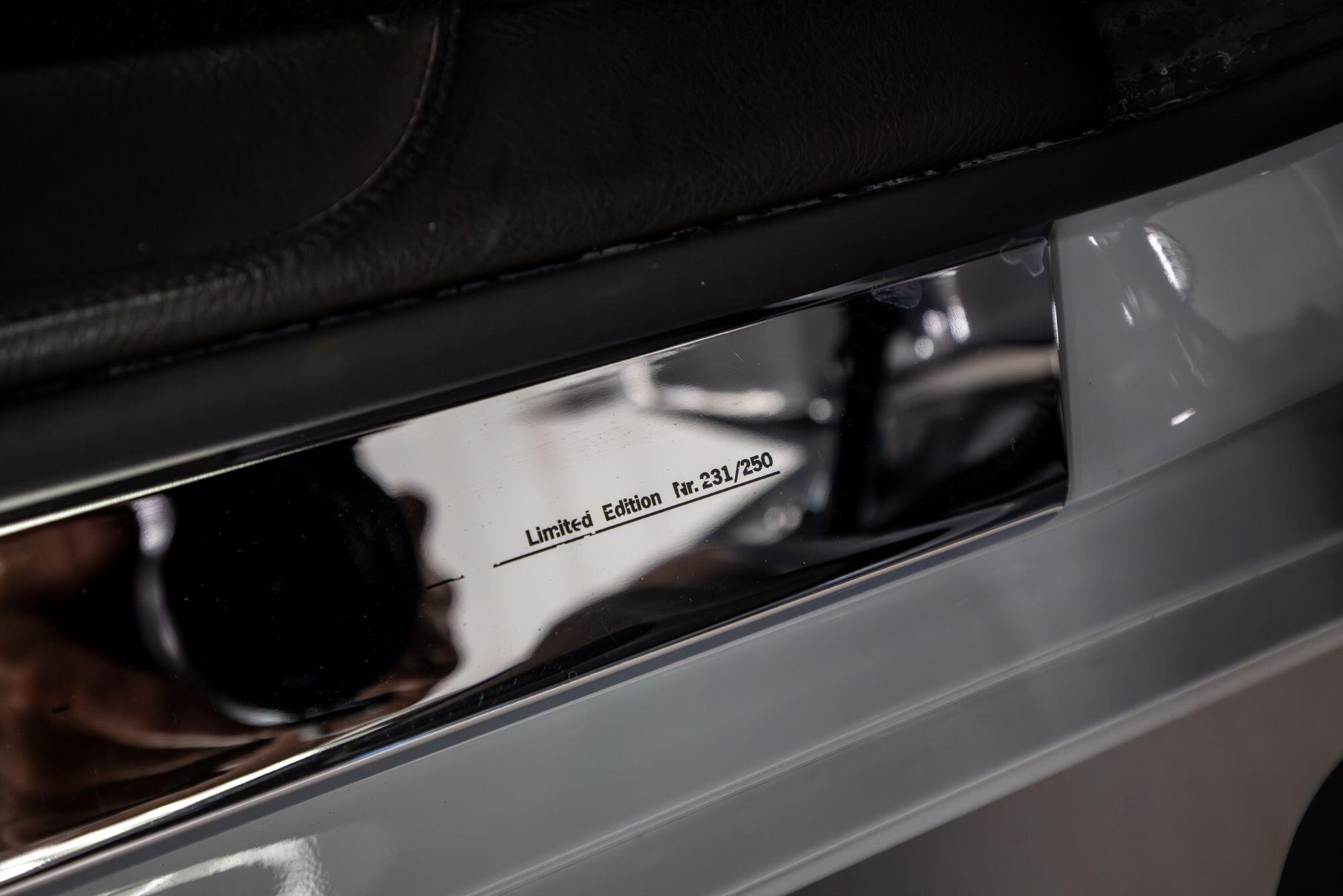 Porsche 911 view 41