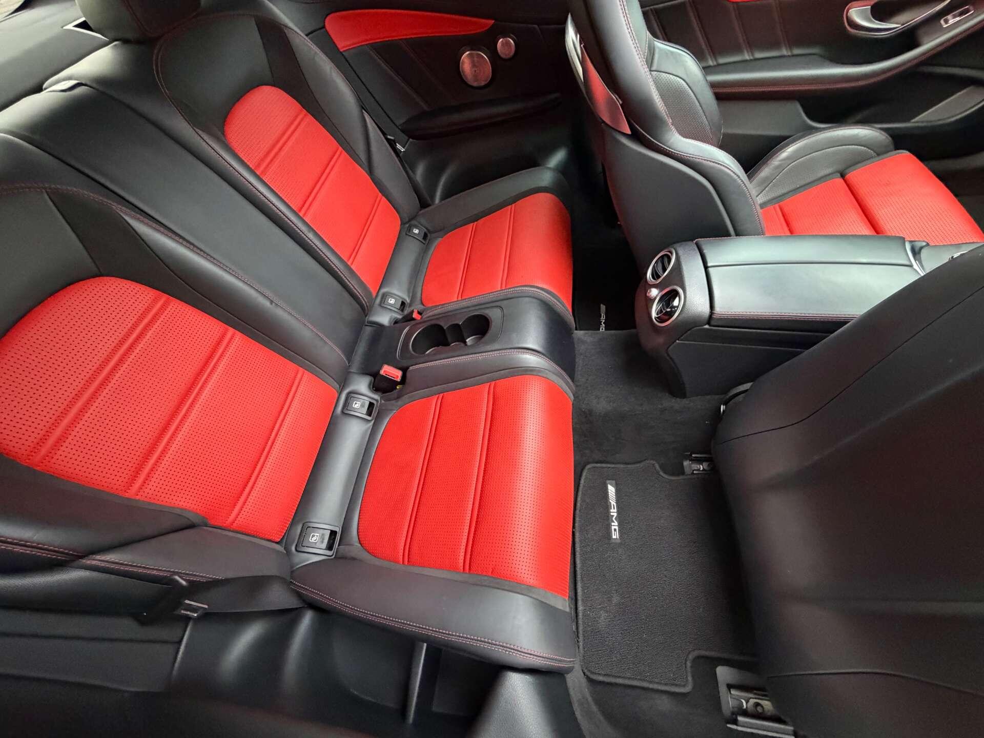 Mercedes-Benz C-Class view 31