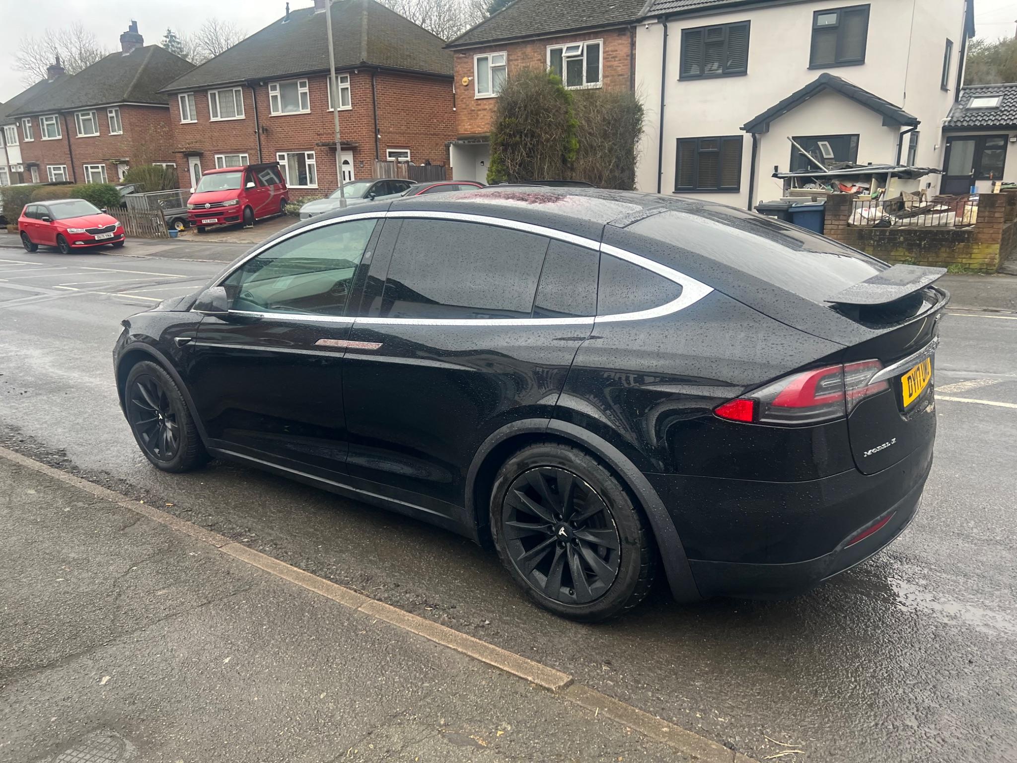2017 Tesla Model X image 18