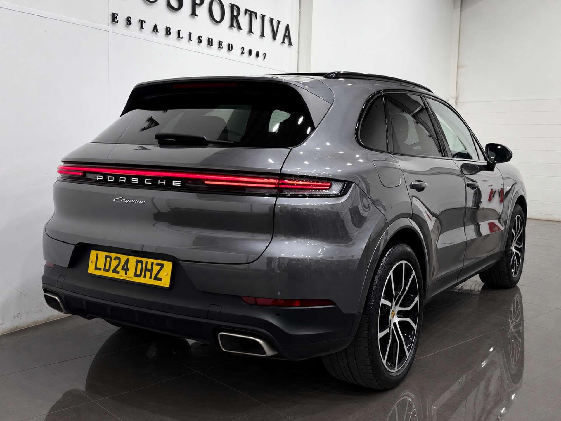 Porsche Cayenne view 4