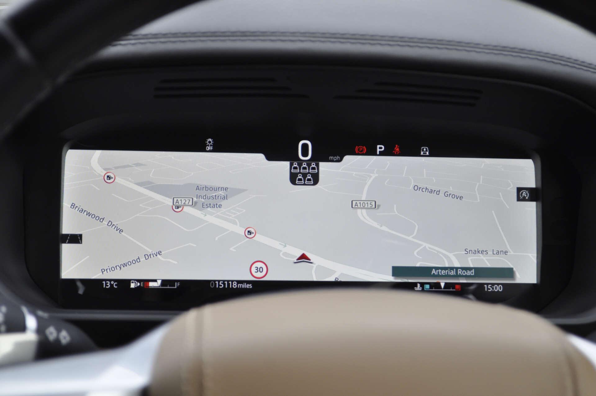 Land Rover Discovery view 25