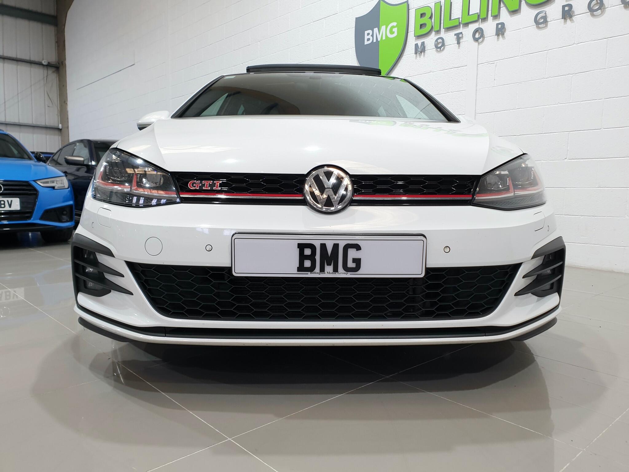 Volkswagen Golf view 14