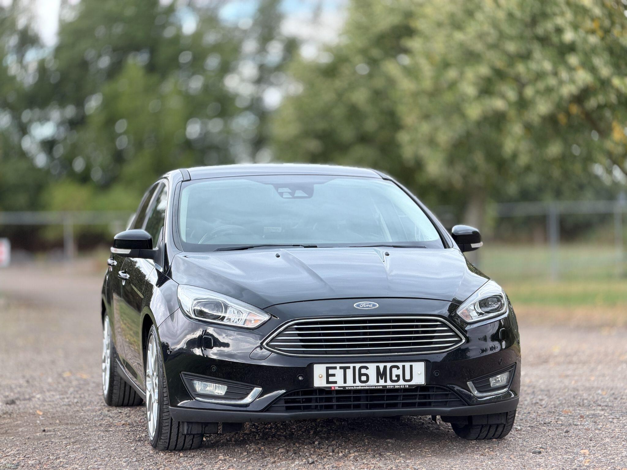 Ford Focus view 20