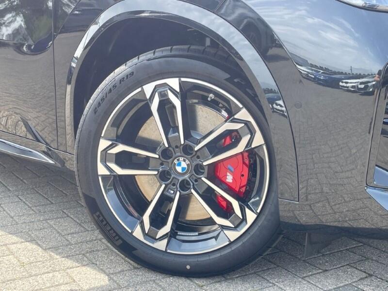 BMW iX2 view 40