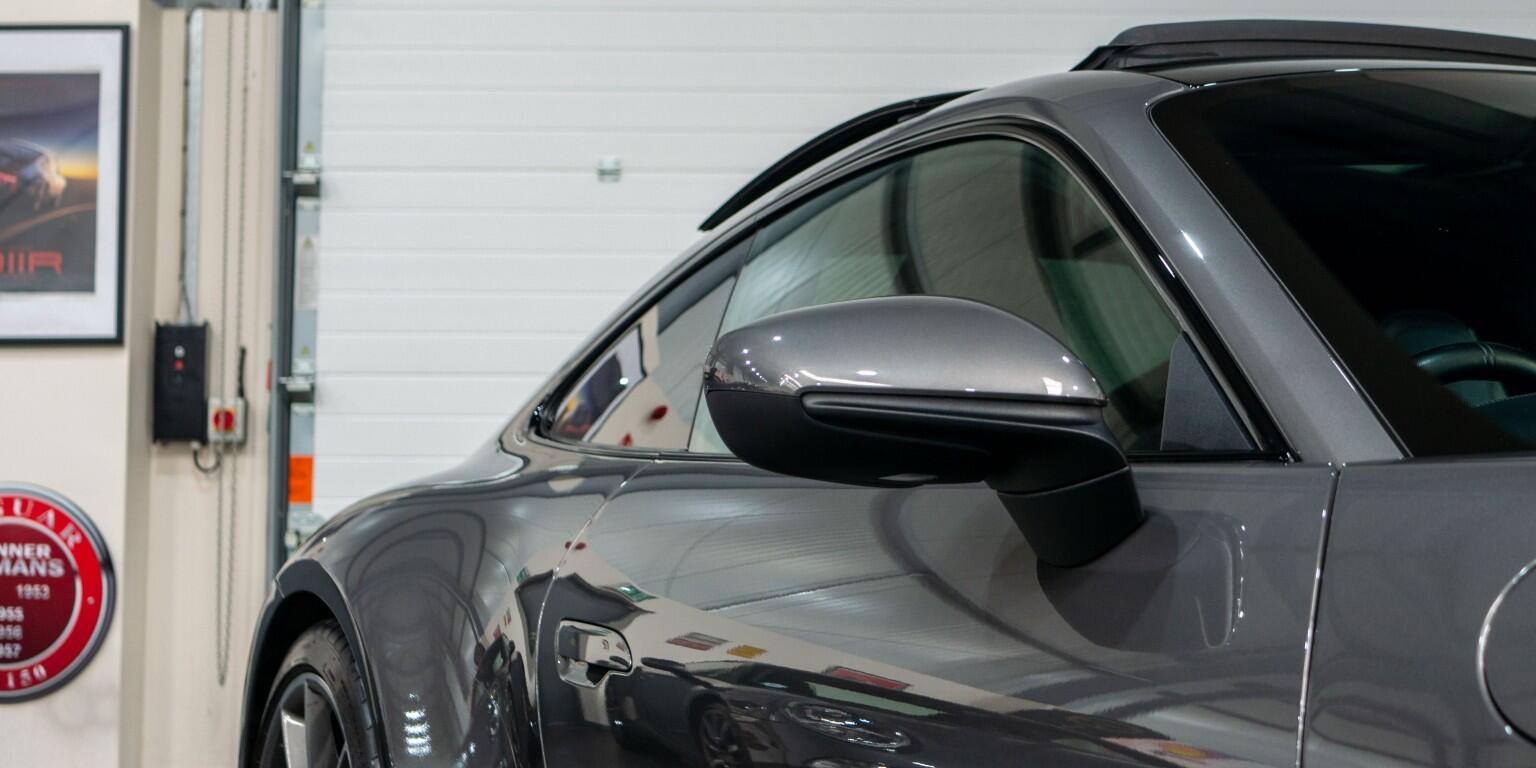 Porsche 911 view 46