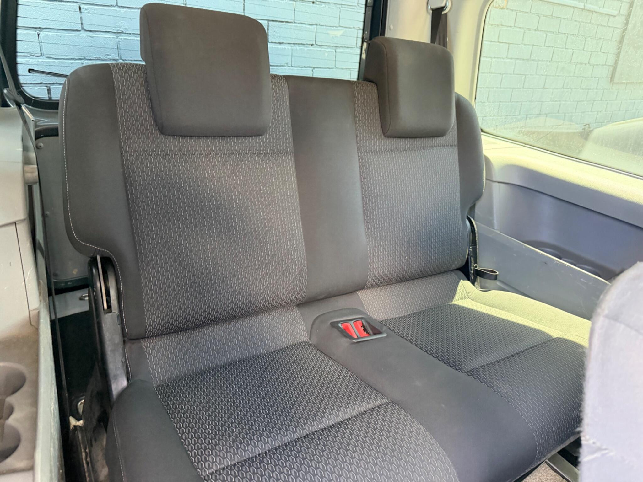 Volkswagen Caddy Maxi Life view 22